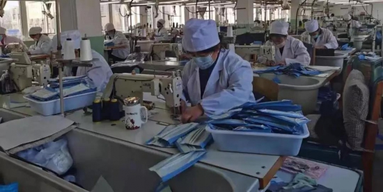 兩桶油加入口罩生產
