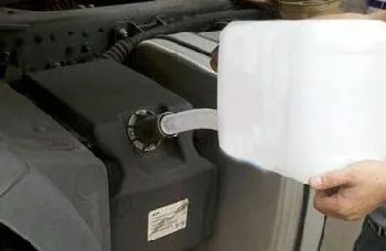 江西撫州市場監管部門查獲涉嫌假冒侵權車用尿素3.4噸